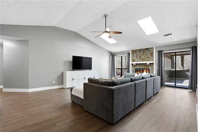 804 Riverstone Lane, Woodstock, GA 30188