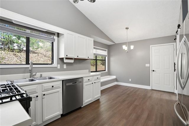 804 Riverstone Lane, Woodstock, GA 30188