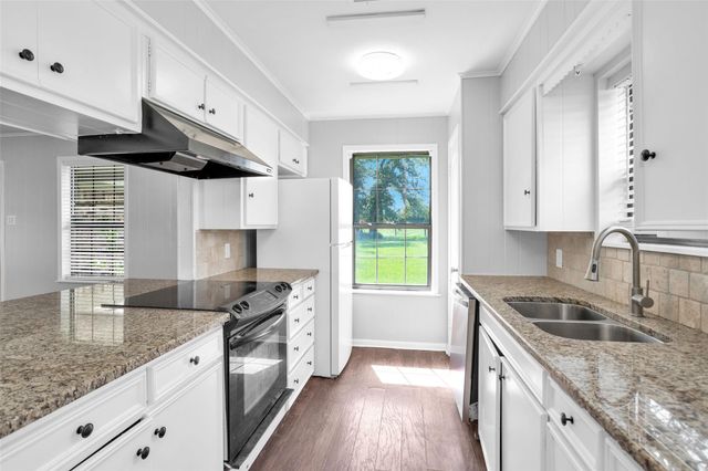 21356 N Tx Highway 90 N N, Bedias, TX 77831