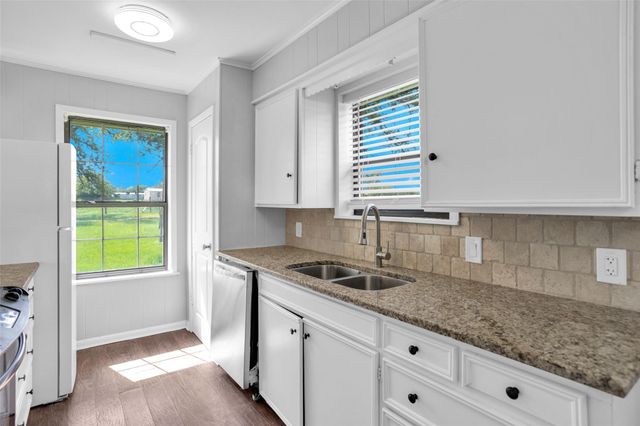 21356 N Tx Highway 90 N N, Bedias, TX 77831