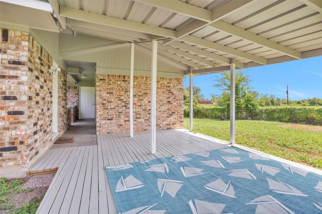 21356 N Tx Highway 90 N N, Bedias, TX 77831