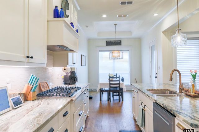 9065 Shallow Cove, Tyler, TX 75703