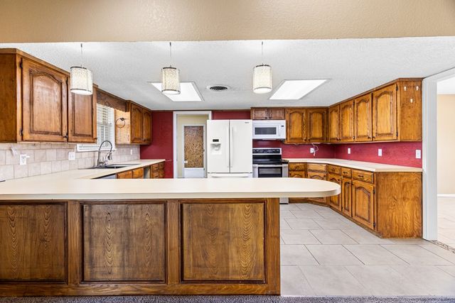 156 SW 1200, Andrews, TX 79714