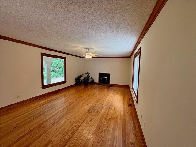 1933 Highway 101 N, Dallas, GA 30157