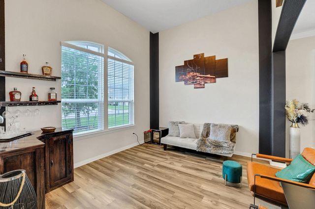 9511 White Landing Drive, Mont Belvieu, TX 77523