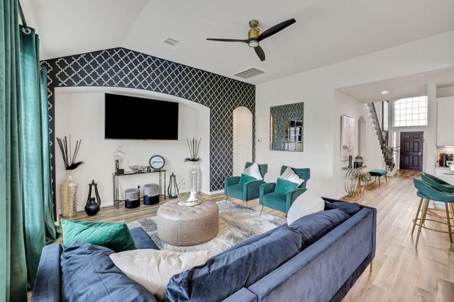 9511 White Landing Drive, Mont Belvieu, TX 77523