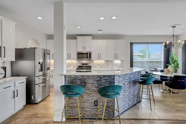 9511 White Landing Drive, Mont Belvieu, TX 77523