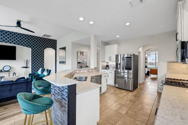 9511 White Landing Drive, Mont Belvieu, TX 77523