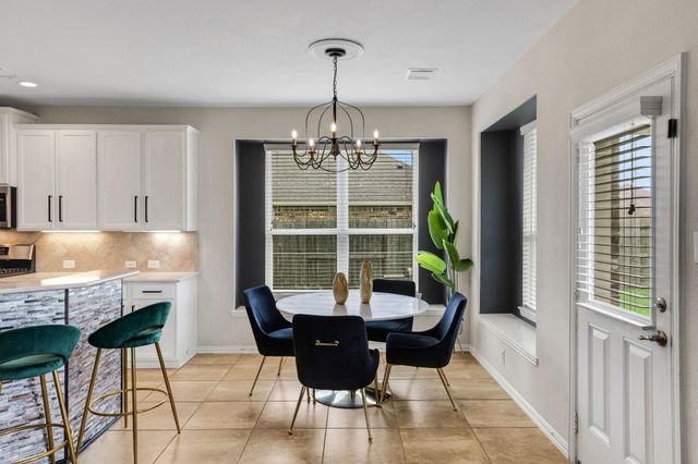 9511 White Landing Drive, Mont Belvieu, TX 77523