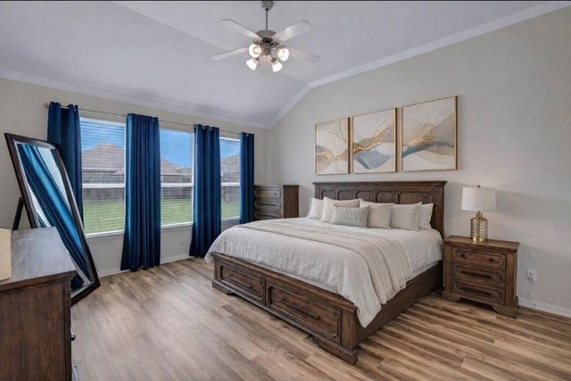 9511 White Landing Drive, Mont Belvieu, TX 77523