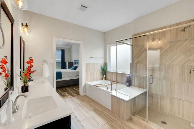 9511 White Landing Drive, Mont Belvieu, TX 77523