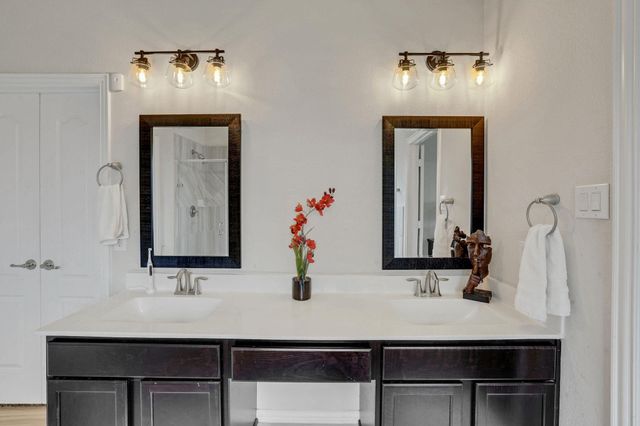 9511 White Landing Drive, Mont Belvieu, TX 77523