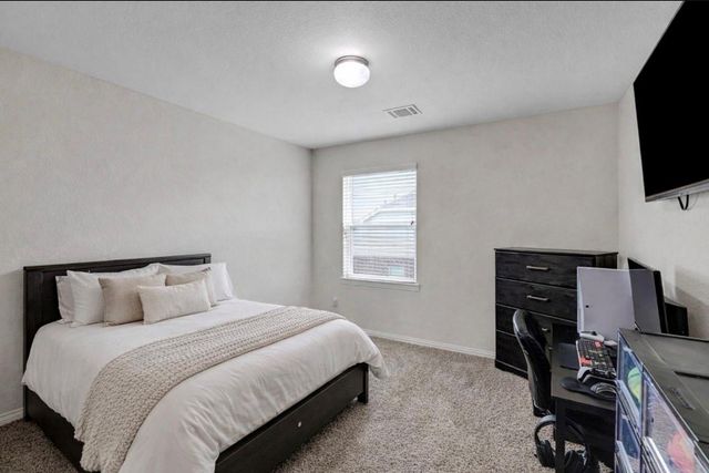 9511 White Landing Drive, Mont Belvieu, TX 77523