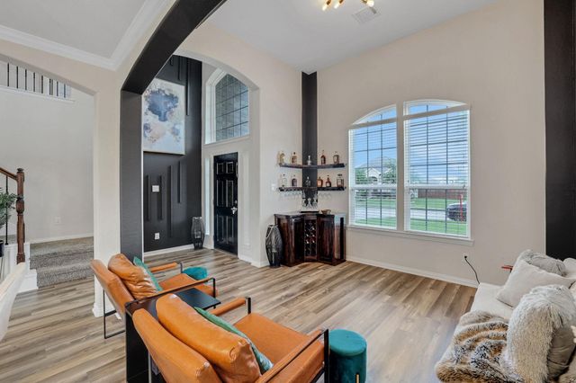 9511 White Landing Drive, Mont Belvieu, TX 77523