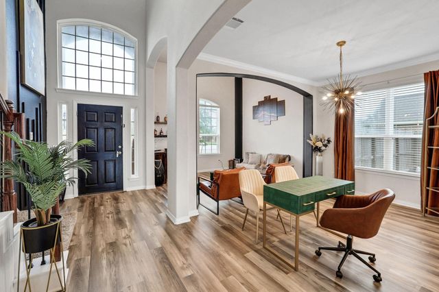 9511 White Landing Drive, Mont Belvieu, TX 77523