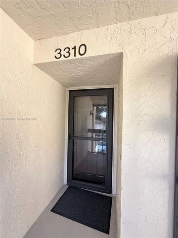 3310 Perimeter Dr 3310, Green Acres, FL 33467