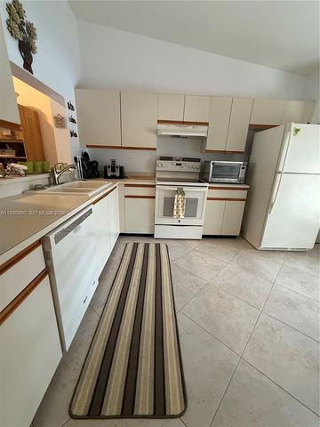 3310 Perimeter Dr 3310, Green Acres, FL 33467