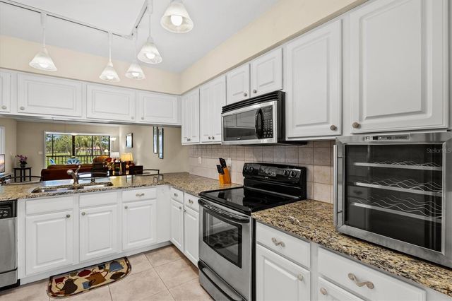 5713 AVISTA DRIVE 4112, Sarasota, FL 34243