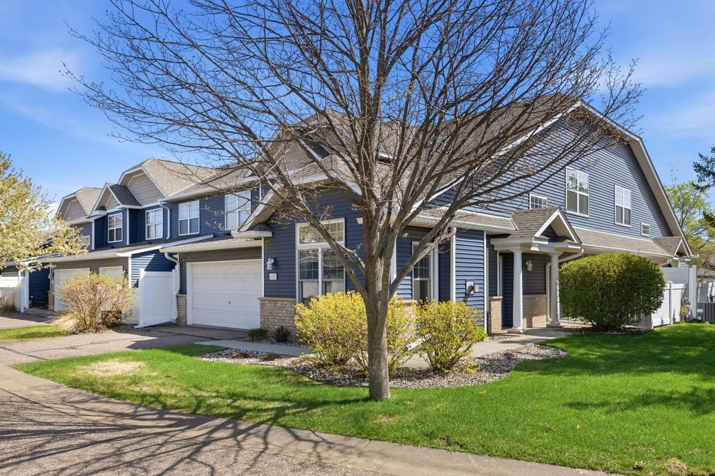 401 Hickory Lane N, Oakdale, MN 55128 — photo 2