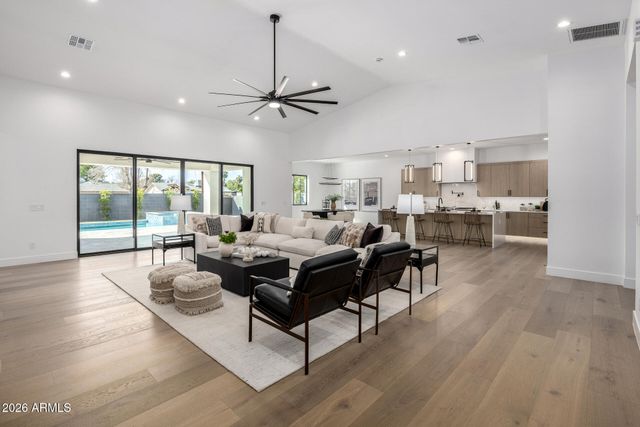 3028 N 47TH Place, Phoenix, AZ 85018