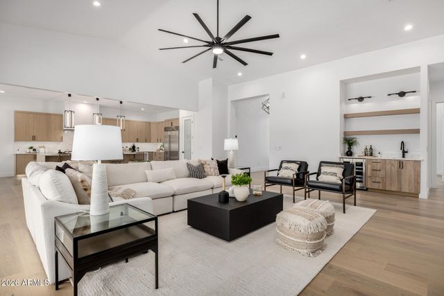 3028 N 47TH Place, Phoenix, AZ 85018