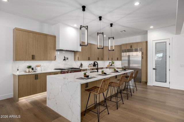 3028 N 47TH Place, Phoenix, AZ 85018