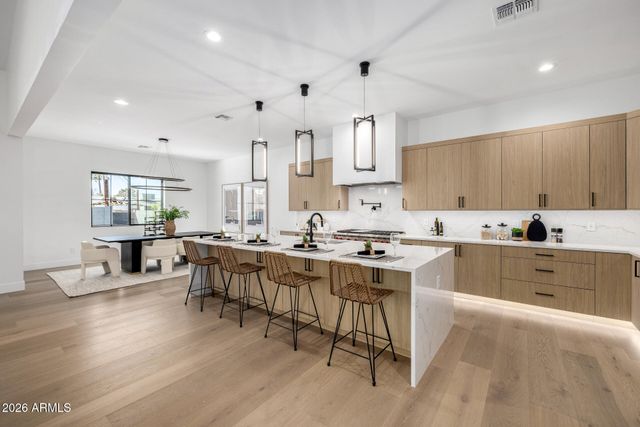 3028 N 47TH Place, Phoenix, AZ 85018