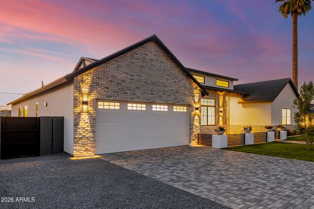 3028 N 47TH Place, Phoenix, AZ 85018