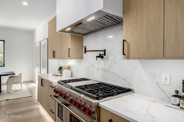 3028 N 47TH Place, Phoenix, AZ 85018