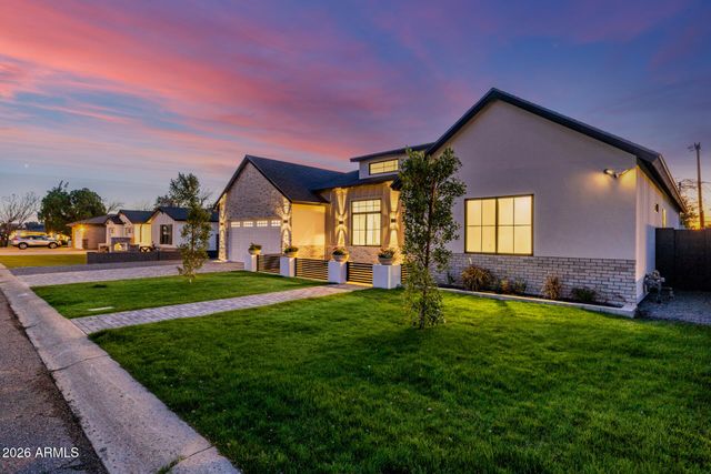 3028 N 47TH Place, Phoenix, AZ 85018