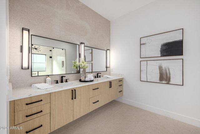 3028 N 47TH Place, Phoenix, AZ 85018