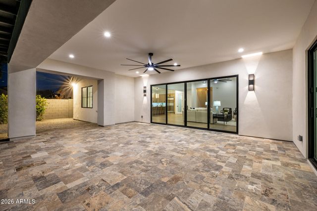 3028 N 47TH Place, Phoenix, AZ 85018