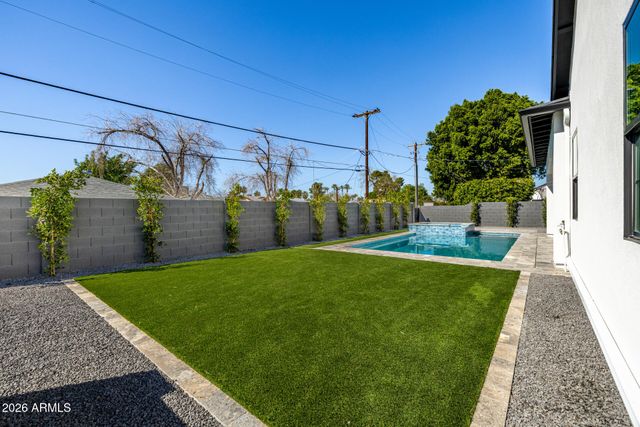 3028 N 47TH Place, Phoenix, AZ 85018