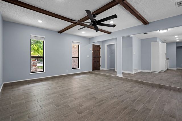 1801 Ridgecrest Drive, Terrell, TX 75160