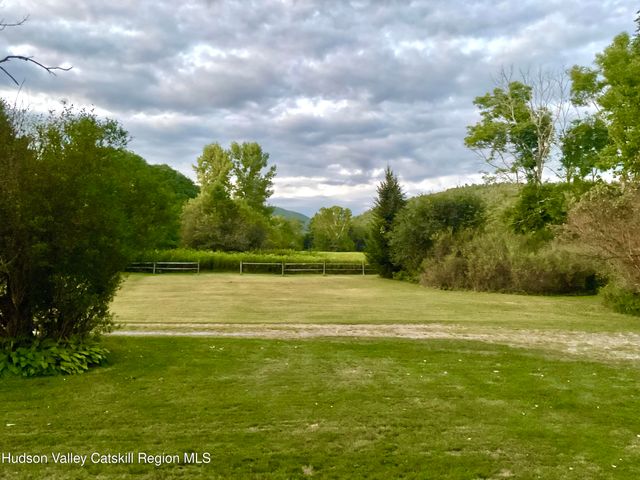 11549 State Route 22, Austerlitz, NY 12017