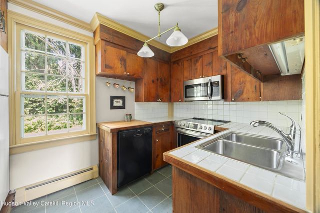 11549 State Route 22, Austerlitz, NY 12017