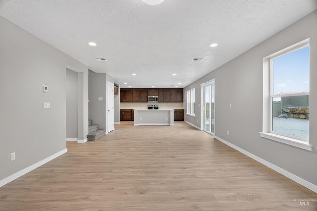 4415 Dawnstar Ave, Caldwell, ID 83607