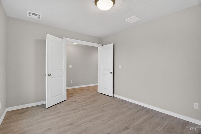 4415 Dawnstar Ave, Caldwell, ID 83607