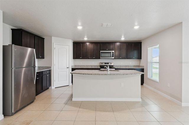 1377 BRENWAY DRIVE, Mascotte, FL 34753