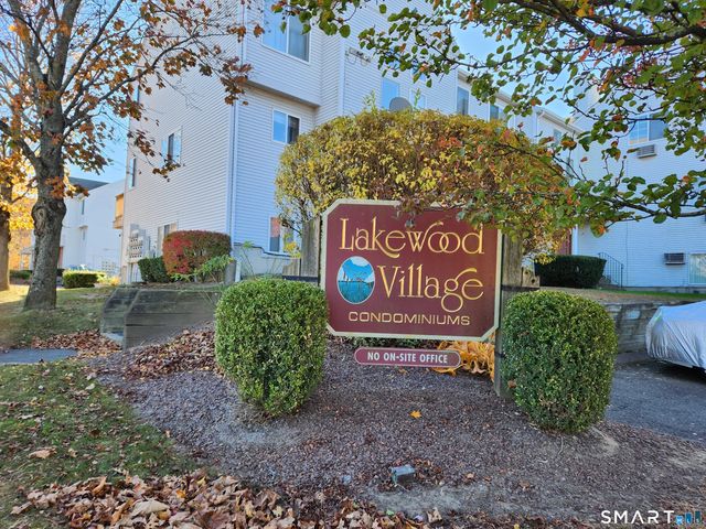 128 Hamden Avenue E, Waterbury, CT 06704