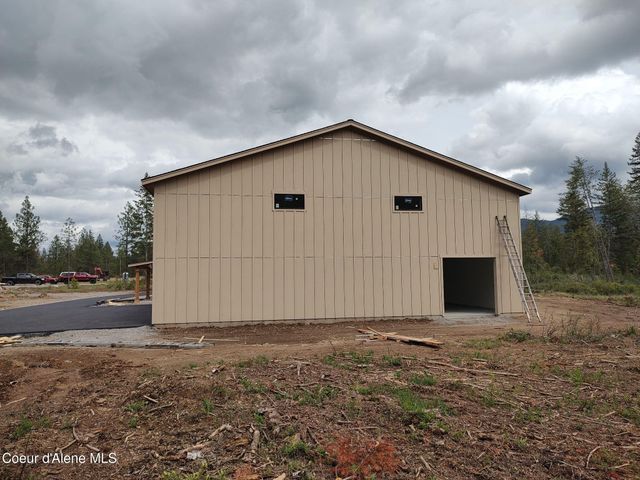 25817 N Dickens Rd, Athol, ID 83801