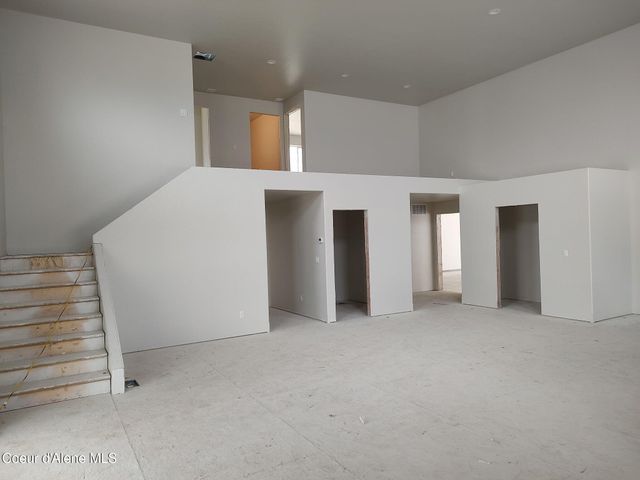 25817 N Dickens Rd, Athol, ID 83801
