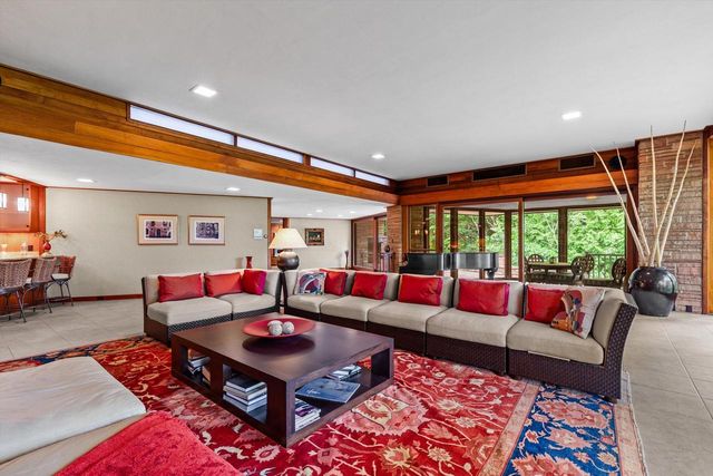 2419 County Road Y, Sheboygan, WI 53083