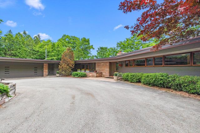 2419 County Road Y, Sheboygan, WI 53083