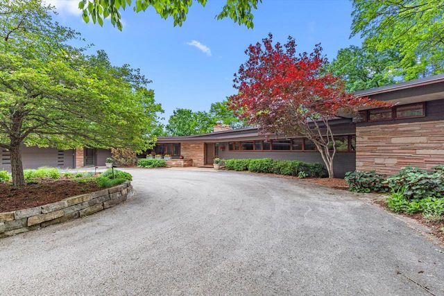 2419 County Road Y, Sheboygan, WI 53083