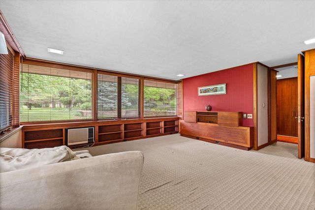 2419 County Road Y, Sheboygan, WI 53083