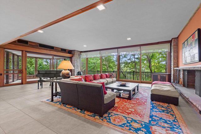 2419 County Road Y, Sheboygan, WI 53083