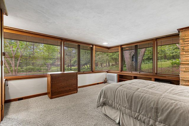 2419 County Road Y, Sheboygan, WI 53083