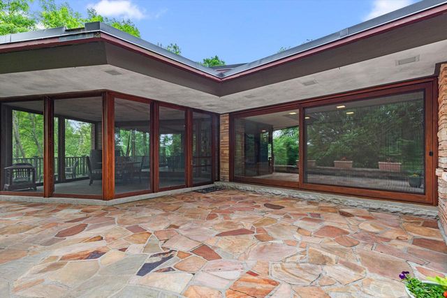 2419 County Road Y, Sheboygan, WI 53083