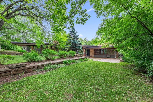2419 County Road Y, Sheboygan, WI 53083